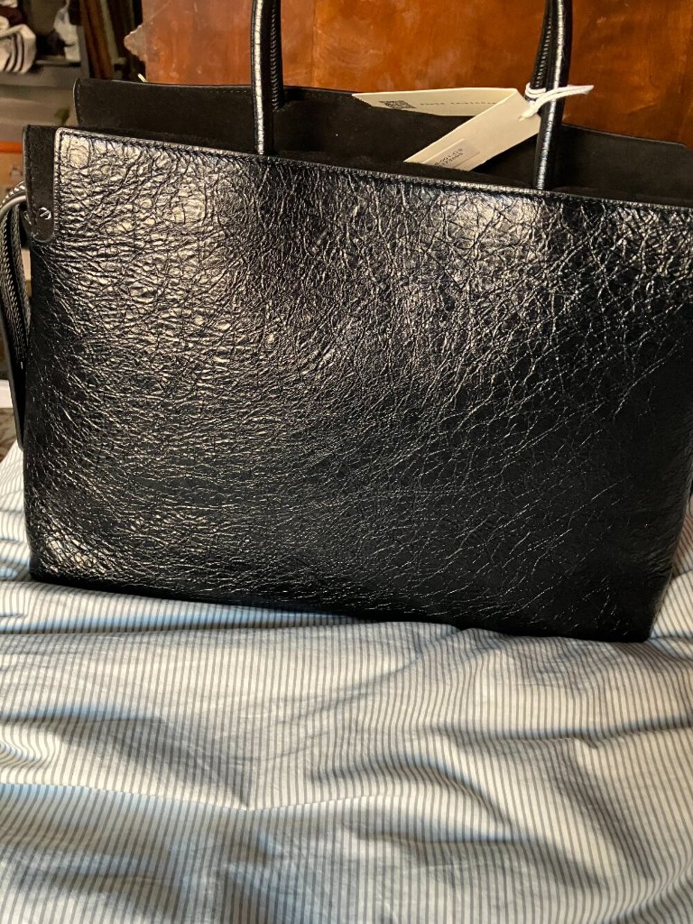Tory Burch Larger Mercer Distressed Leather - Picture 3 of 13